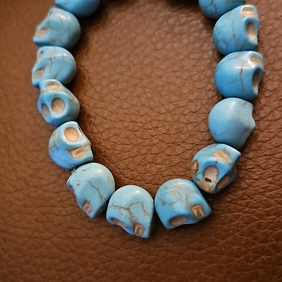 3/$30 Turquoise Howlite Skull Beaded Gasparilla Stretch Bracelet - Picture 4 of 4